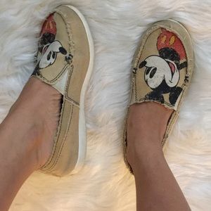 Mickey crocs
